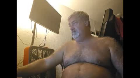 Snapshot of fishism21cb2 chatting on December 24, 3:16 am fishism21cb2 online show from December 24, 3:16 am