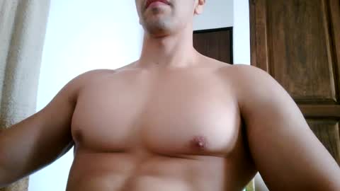fitchestabs_69 online show from August 5, 9:31 pm