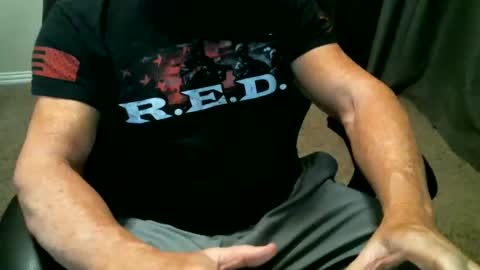 fitguy40 online show from December 1, 4:37 am