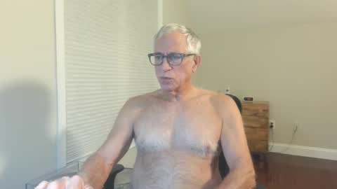 Snapshot of fitman999 chatting on October 15, 11:34 pm Jon online show from October 15, 11:34 pm