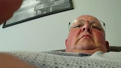 focusfuker online show from June 27, 11:57 am