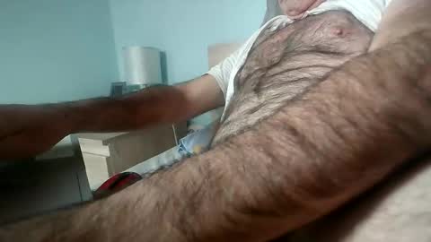 Snapshot of follador1001 chatting on October 13, 12:33 pm follador1001 online show from October 13, 12:33 pm