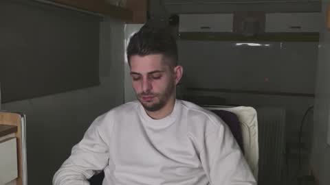 independent model online show from February 14, 6:58 pm