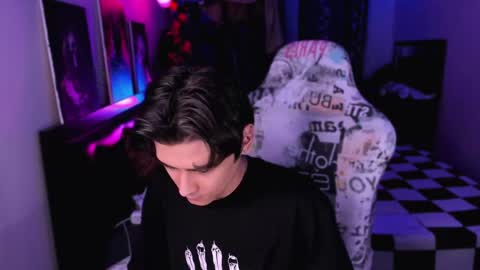 Foxicfu online show from May 27, 4:37 pm