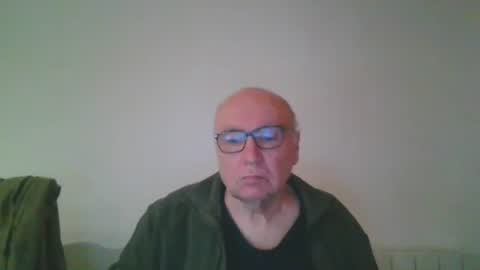 Snapshot of fra94 chatting on February 7, 12:09 am fra94 online show from February 7, 12:09 am