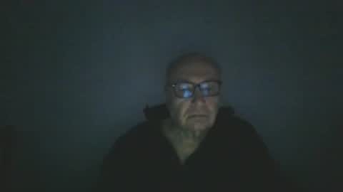 Snapshot of fra94 chatting on December 8, 3:35 pm fra94 online show from December 8, 3:35 pm