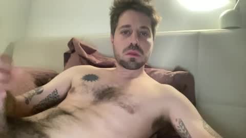 Snapshot of frankybiiig chatting on January 26, 9:51 pm thegoodandbiiig online show from January 26, 9:51 pm