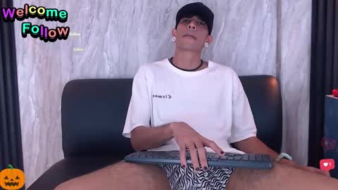 Snapshot of franvill_trato chatting on October 24, 9:16 pm Franvill trato online show from October 24, 9:16 pm