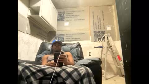 Freakybubba online show from December 18, 9:33 pm