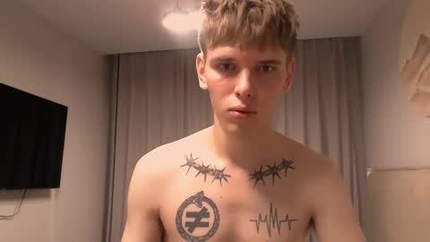 Snapshot of fredd_xanderrs chatting on October 23, 8:12 pm fredd_xanderrs online show from October 23, 8:12 pm