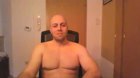 Snapshot of freddow chatting on January 2, 10:48 am freddow online show from January 2, 10:48 am