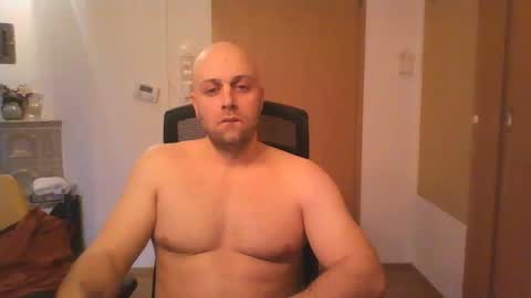 Snapshot of freddow chatting on January 3, 1:47 pm freddow online show from January 3, 1:47 pm