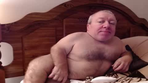 Snapshot of freemysoul4748 chatting on October 25, 7:43 am Cute Lil Man online show from October 25, 7:43 am