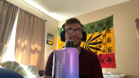 Snapshot of freezeskiii chatting on September 8, 4:39 pm freezeskiii online show from September 8, 4:39 pm