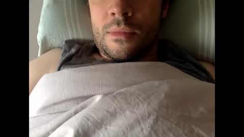 frenchy_from_paris online show from April 29, 8:52 am