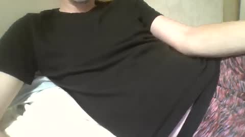 friendly_frank_18 online show from February 16, 7:59 am