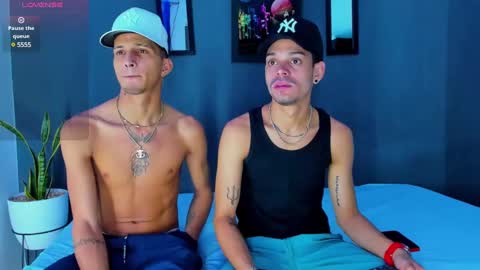 Snapshot of friendsofeverything_ chatting on February 4, 1:13 am Adam y pitter online show from February 4, 1:13 am