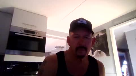 Snapshot of friskyneedsum chatting on February 28, 5:04 pm bob online show from February 28, 5:04 pm