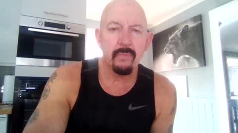 Snapshot of friskyneedsum chatting on February 25, 3:38 pm bob online show from February 25, 3:38 pm