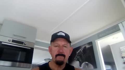 Snapshot of friskyneedsum chatting on October 1, 10:08 am bob online show from October 1, 10:08 am