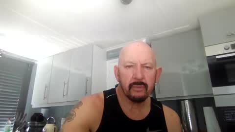 Snapshot of friskyneedsum chatting on March 12, 10:05 am bob online show from March 12, 10:05 am