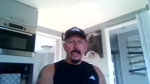 Snapshot of friskyneedsum chatting on September 11, 4:17 pm bob online show from September 11, 4:17 pm