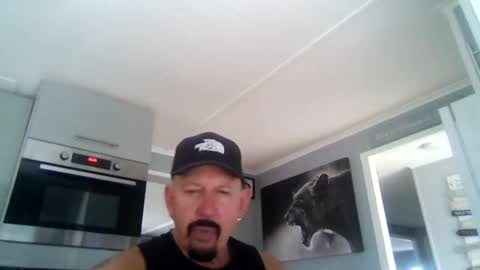 Snapshot of friskyneedsum chatting on October 7, 1:15 pm bob online show from October 7, 1:15 pm