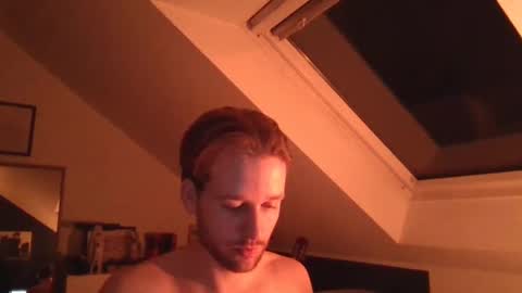 frozenyoga online show from December 7, 7:32 pm