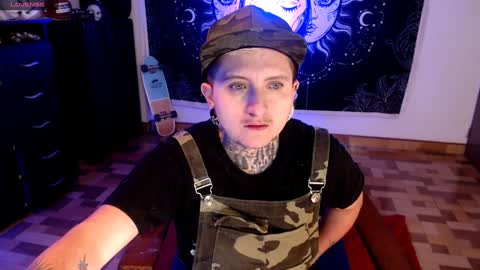 Snapshot of ftmblueyes chatting on January 5, 3:53 am          HEHIM  online show from January 5, 3:53 am