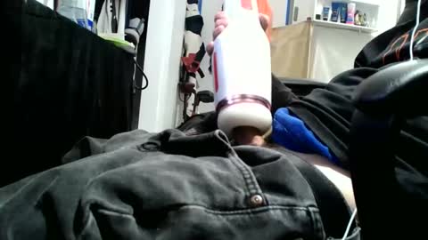 fuckmeallday1975 online show from April 13, 12:22 am