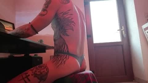 FullArtOfSex online show from February 5, 7:15 am