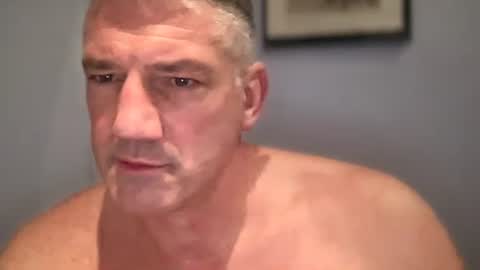 fullback_15 online show from October 29, 3:26 pm