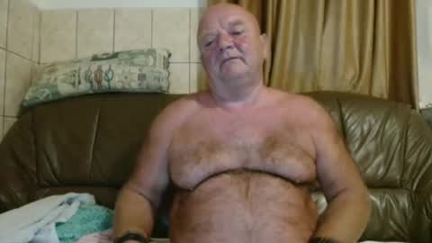 Snapshot of fullballs6 chatting on September 11, 2:10 am fullballs6 online show from September 11, 2:10 am