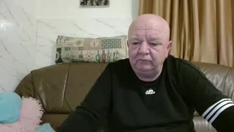 fullballs6 online show from March 17, 3:09 am