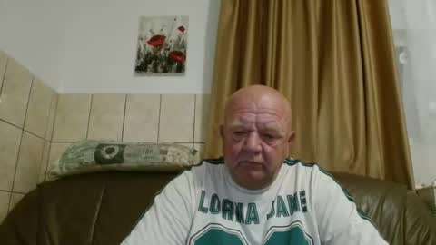 Snapshot of fullballs6 chatting on September 9, 12:54 am fullballs6 online show from September 9, 12:54 am