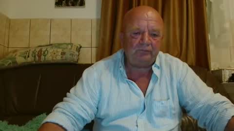 Snapshot of fullballs6 chatting on September 18, 1:51 am fullballs6 online show from September 18, 1:51 am