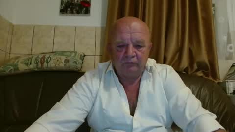 Snapshot of fullballs6 chatting on September 24, 12:43 am fullballs6 online show from September 24, 12:43 am