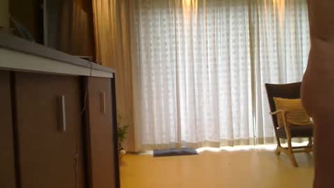 fun4couples online show from April 3, 8:00 am