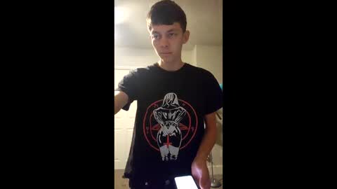 gabrielrea556 online show from May 18, 5:17 pm