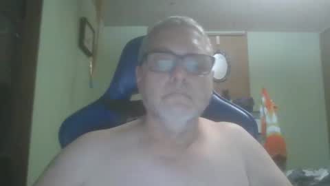 Snapshot of gadude45 chatting on October 25, 3:08 am gadude45 online show from October 25, 3:08 am