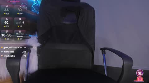 Gael Williams online show from February 10, 2:11 pm