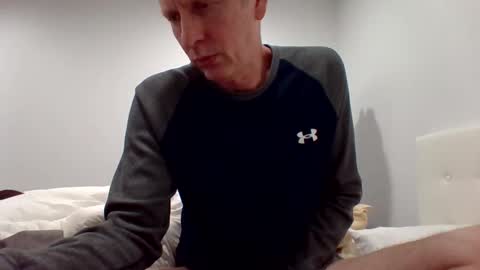 Snapshot of gamerboy200 chatting on October 23, 2:26 am gamerboy200 online show from October 23, 2:26 am