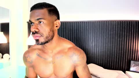 Alejo  online show from December 16, 8:05 pm