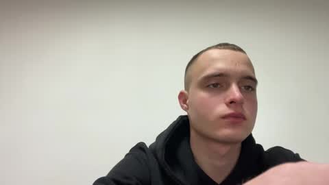 Max online show from February 3, 8:25 pm