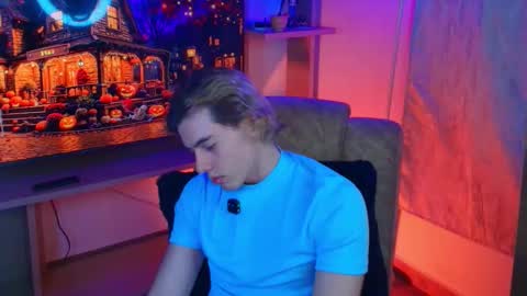 Snapshot of gemdominus chatting on October 14, 12:39 am Gem Dominus online show from October 14, 12:39 am