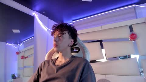 genesis_js online show from January 17, 4:48 am