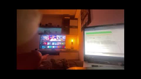 Snapshot of germanpaul11 chatting on October 16, 7:05 am Paul online show from October 16, 7:05 am