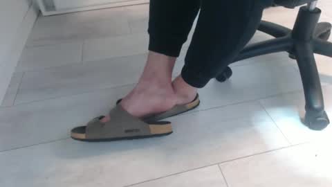 GermanSoleBro online show from February 18, 7:50 am