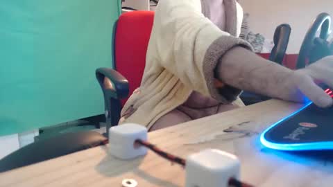 Snapshot of ghostatitude chatting on March 12, 7:35 am ghostatitude online show from March 12, 7:35 am