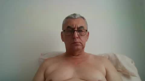 gigi1970 online show from July 1, 10:16 am